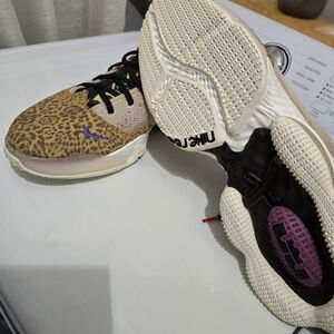 Nike LeBron 19 safari